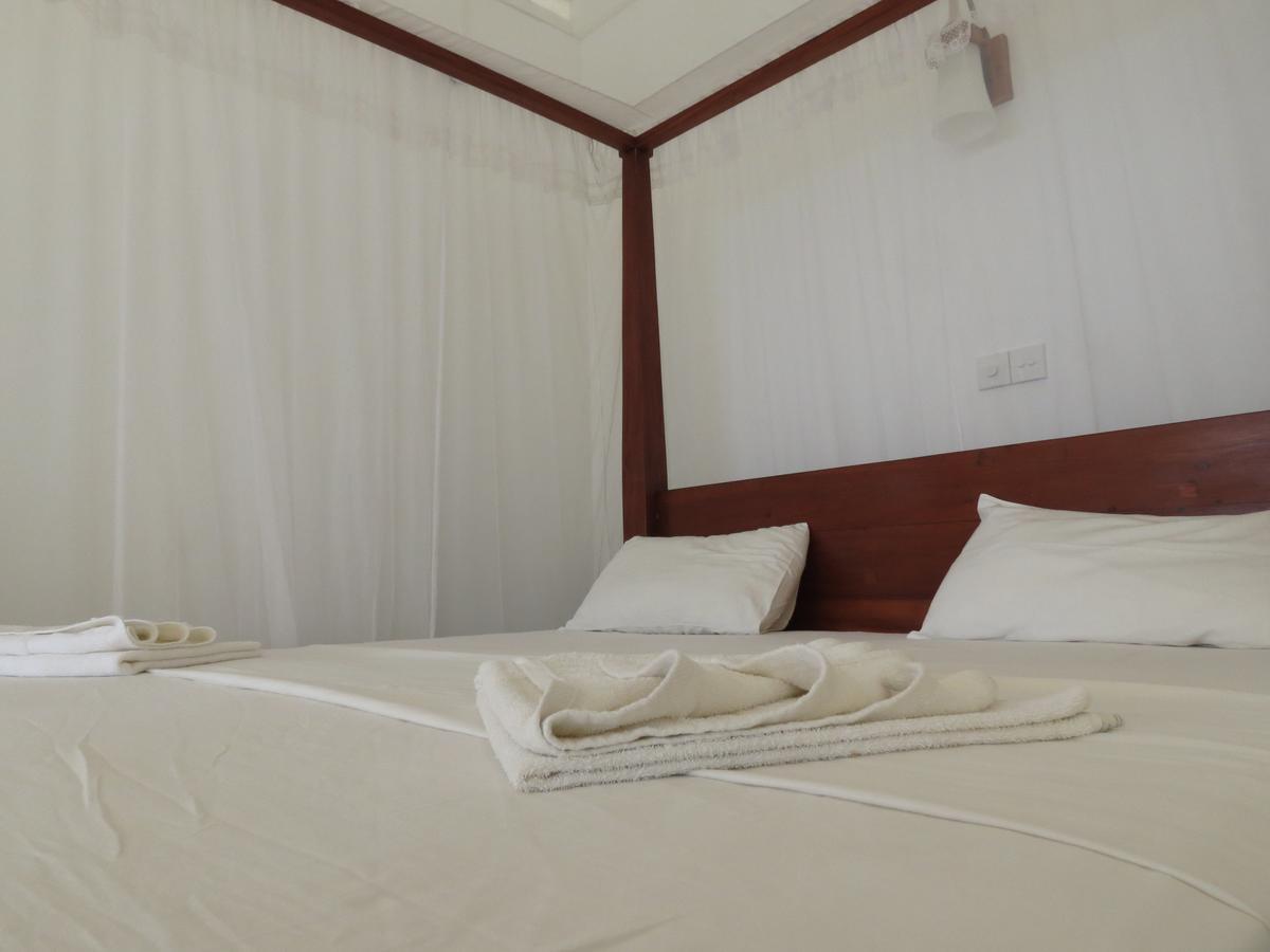 Mountain Wave Hotel And Surfshop هيكادوفا المظهر الخارجي الصورة