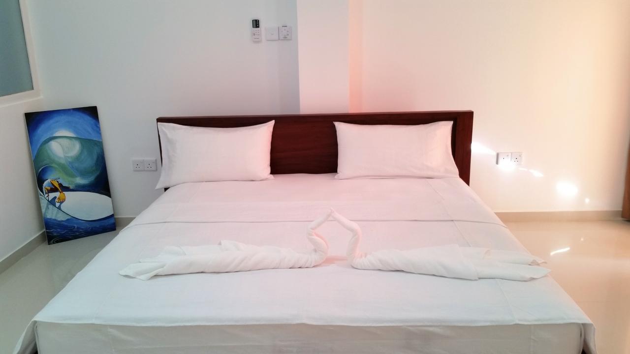 Mountain Wave Hotel And Surfshop هيكادوفا المظهر الخارجي الصورة