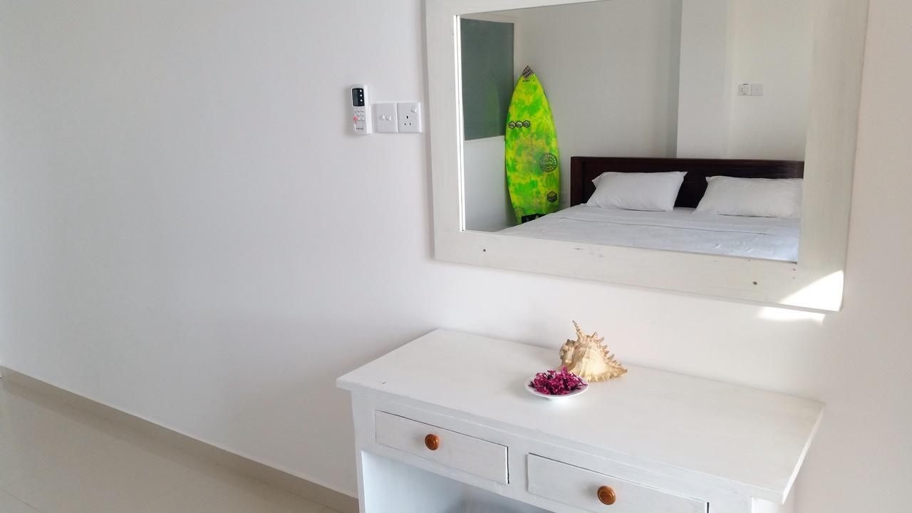 Mountain Wave Hotel And Surfshop هيكادوفا المظهر الخارجي الصورة