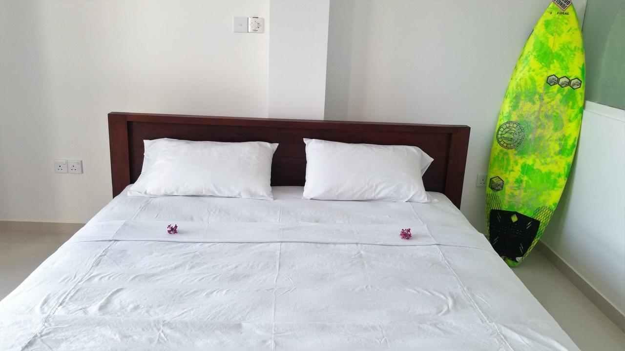 Mountain Wave Hotel And Surfshop هيكادوفا المظهر الخارجي الصورة